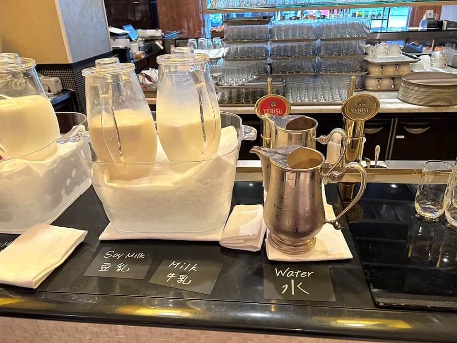 ウェスティンホテル東京の朝食のミルク